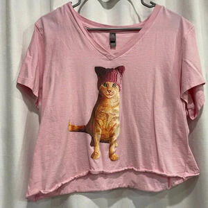 District Made Women’s XXL Pink Cat Cropped T-Shirt GUC
